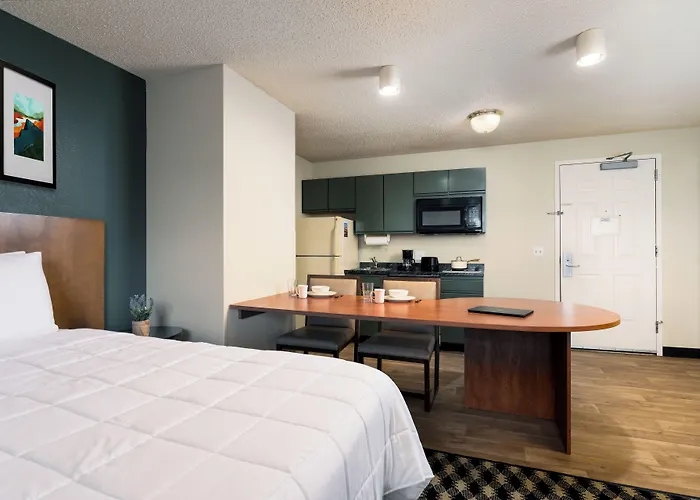Mcm Elegante Suites (Adults Only)